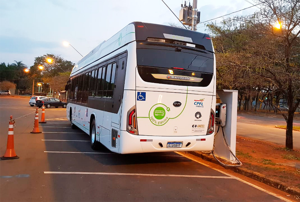 Ônibus elétrico em circulação na Unicamp