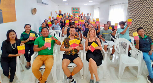 Esta é a primeira vez que o livro, publicado pela Editora da Unicamp em parceria com a Comvest, traz textos de estudantes indígenas