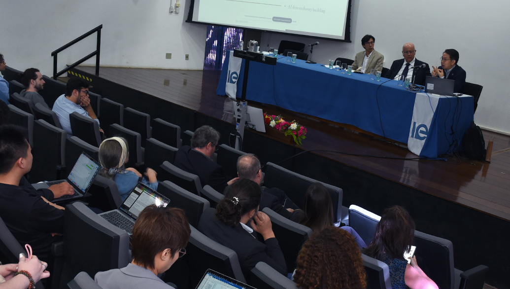 A palestra foi organizada pelo Grupo de Estudos Brasil-China (GEBC), com apoio do Instituto de Economia e do Instituto de Estudos Avançados  