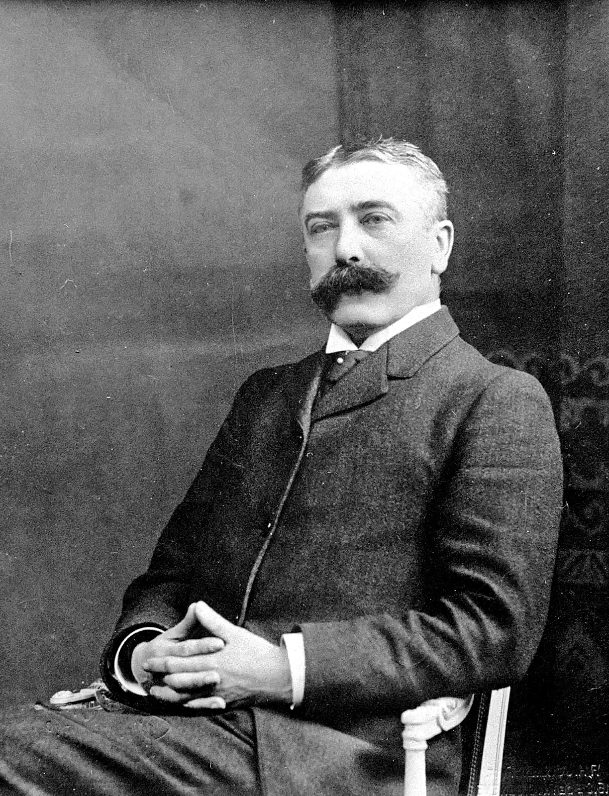 Ferdinand de Saussure em foto de 1910: obra do suíço tem lugar cativo nos cursos de linguística no Brasil