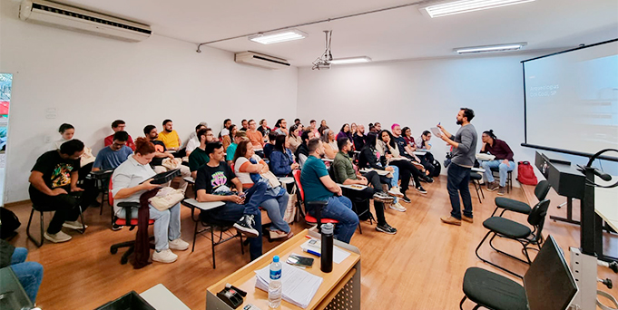 Os professores foram selecionados para permanecerem em Campinas por uma semana e participarem de um Curso de Formação oferecido pela organização da ONHB