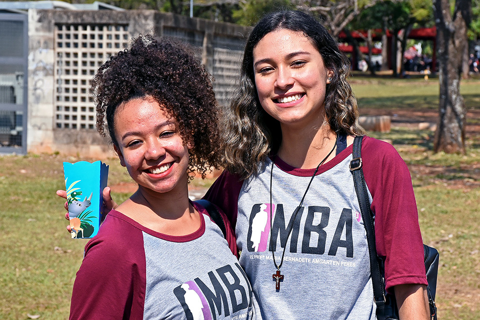 Maria Gabriela Santiago (à esquerda) e Lara Milhome