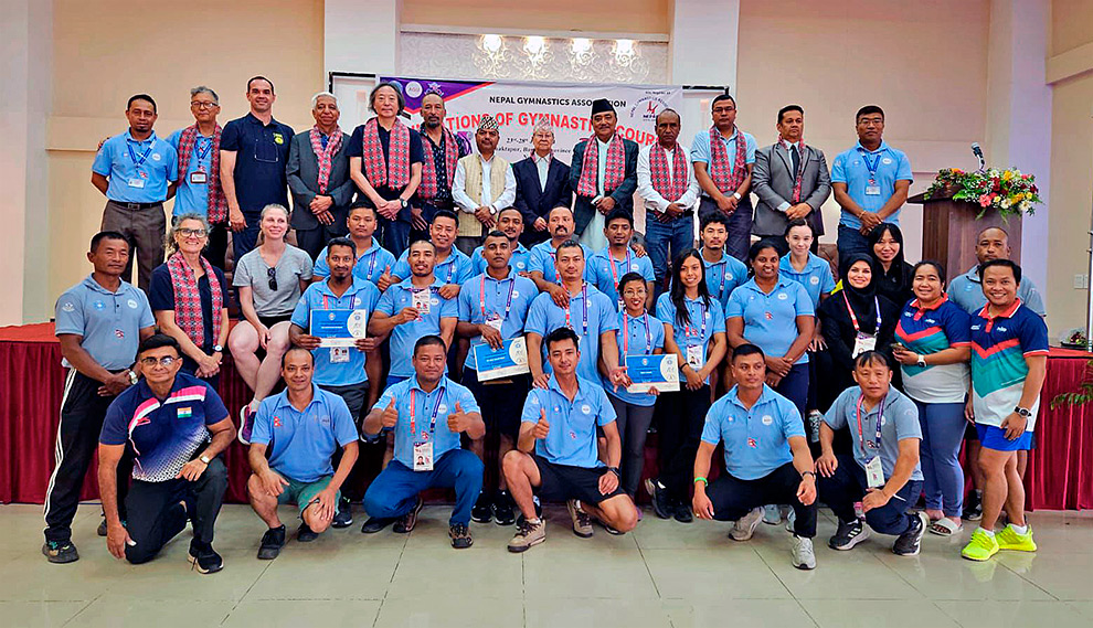 Grupo de treinadores participantes de curso vindos de Bangladesh, Irã, Nepal, Índia, Sri Lanka, Mongólia, Indonésia e Malásia