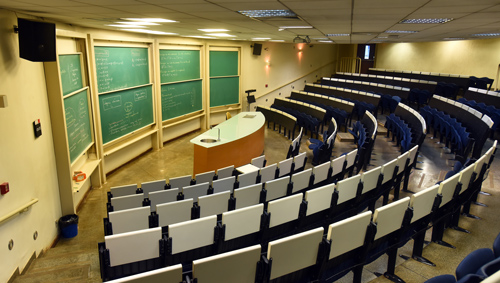 Sala de aula no Ciclo Básico ilustrando artigo sobre cobrança de mesalidades