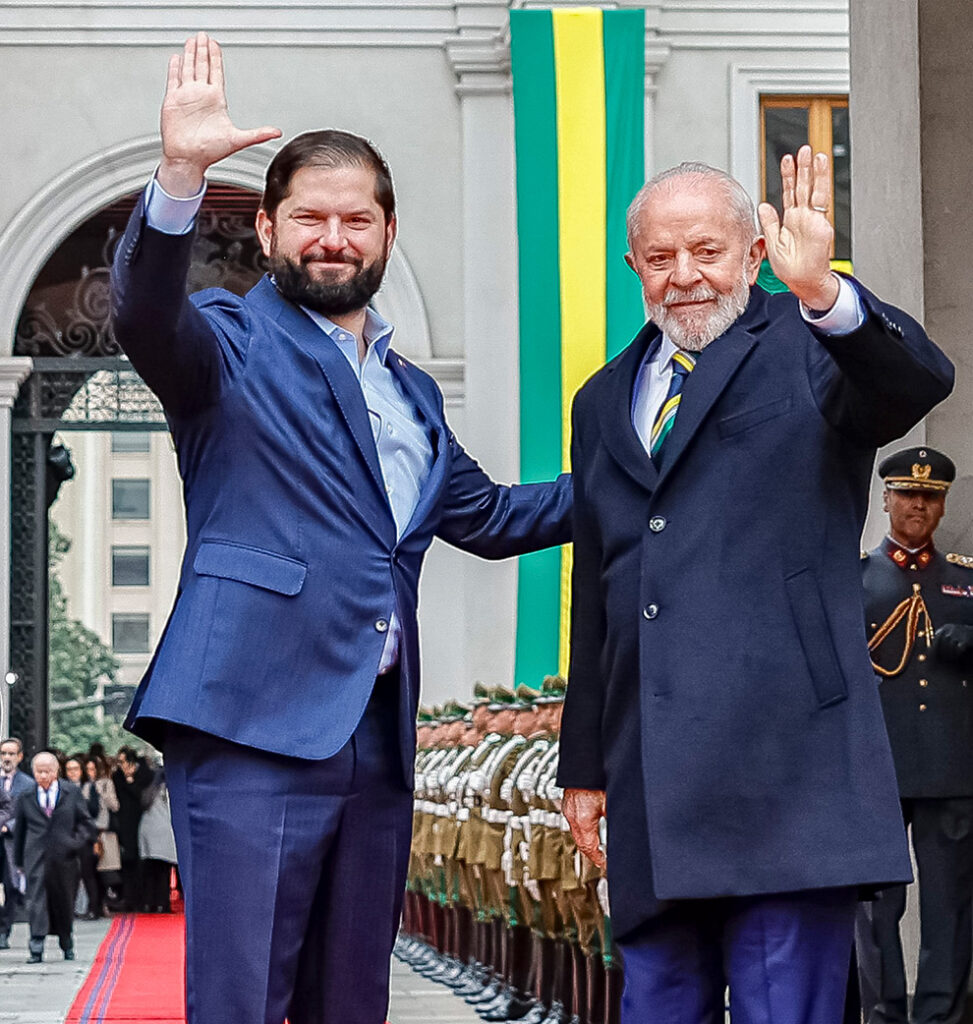 Encontro de Boric e Lula em Santiago, em agosto deste ano: para Dardot, presidente chileno “não foge da lógica da Concertación”