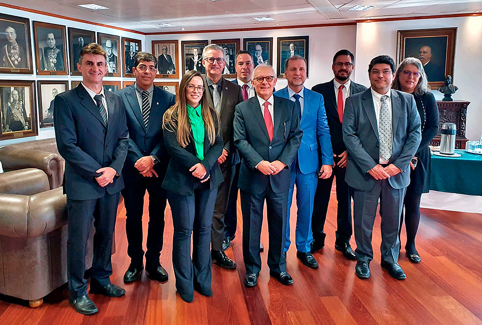 Delegação da Unicamp na embaixada brasileira, em Londres