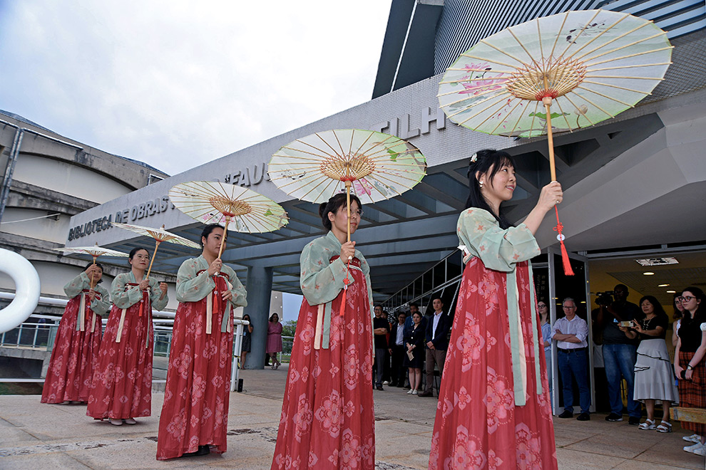 Exposição de arte chinesa na BORA