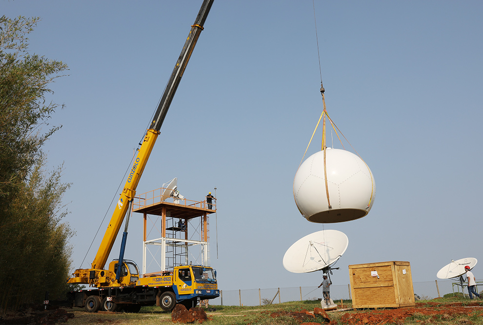 Içamento do radar meteorológico na Unicamp