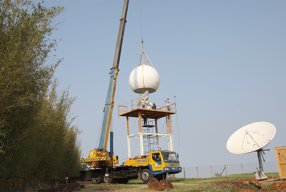 Içamento do radar meteorológico na Unicamp