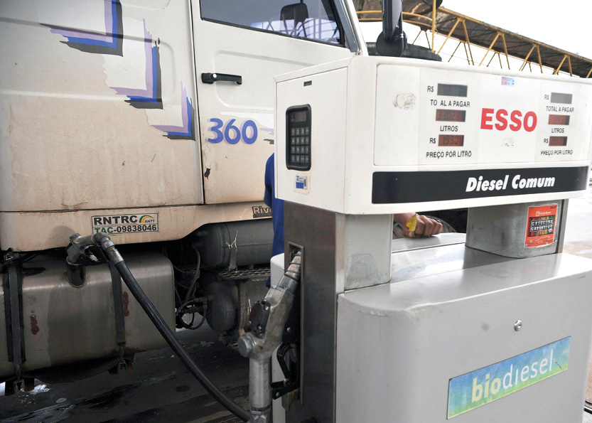 Bomba de biodiesel em posto de Brasília: pesquisadora defende diversificação da matriz energética e vê o PNPB como “um exemplo para o mundo”