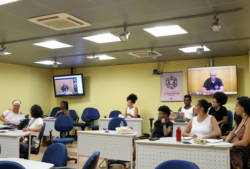 Seminário especial ministrado na Faculdade de Educação abordou o diálogo com as filosofias afro-brasileiras 