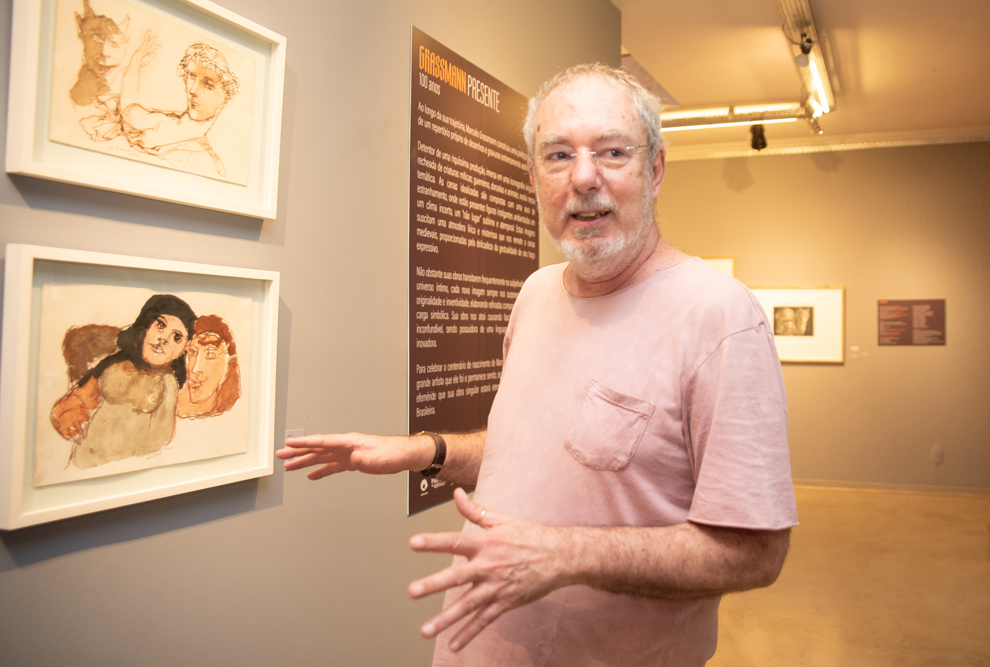O artista plástico e curador da mostra, Sérgio Niculitcheff
