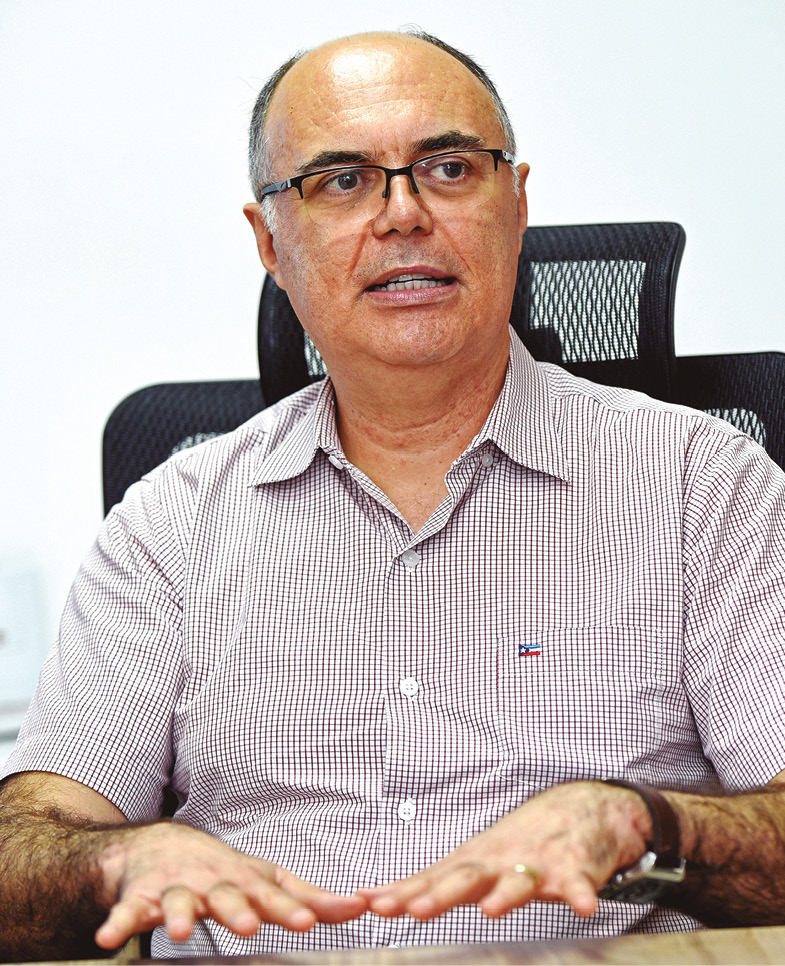 O professor Stanley Oliveira, orientador da pesquisa: técnica permite a criação de “estações virtuais”