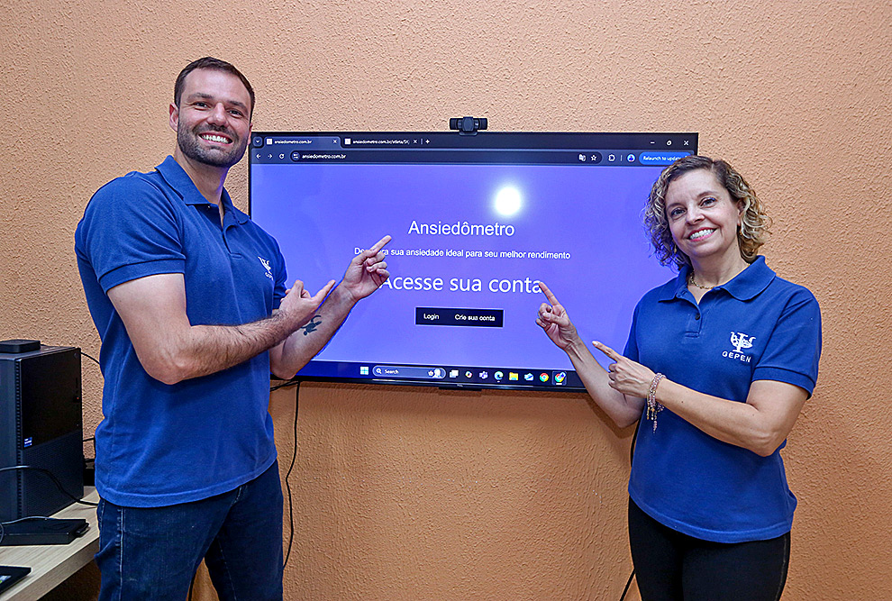 Os inventores da tecnologia: o mestre em ducação física Kaio Borges Guerrero e a docente da FEF Paula Teixeira Fernandes: histórico personalizado