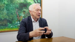 A teoria de Vigotski continua essencial para compreender o ensino e a aprendizagem, diz especialista suiço 