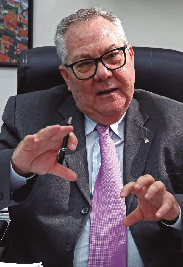 O reitor Paulo Cesar Montagner: “O debate deve ser sempre o mais amplo possível, para que possamos dar passos à frente preservando as conquistas alcançadas”