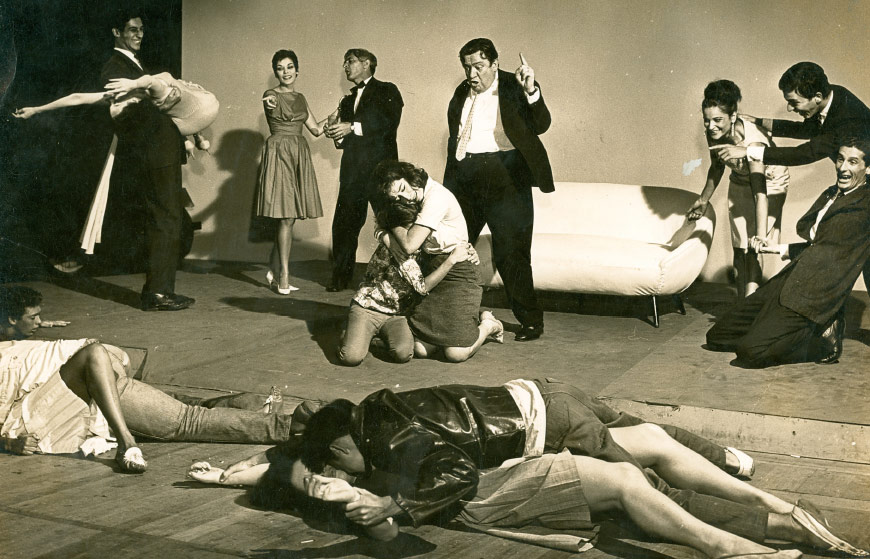 Cena de “Otto Lara Resende ou Bonitinha, mas ordinária”, em montagem de 1962: casamento como trampolim para ascensão social