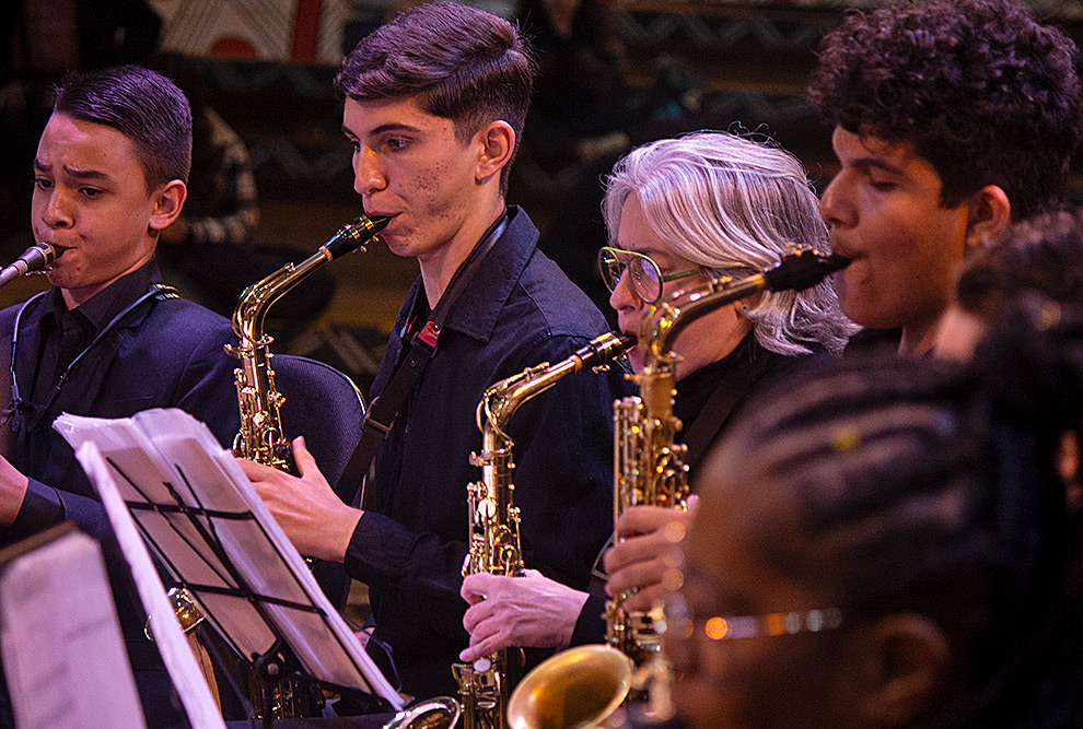 Orquestra de Saxofones da Escola Livre de Música faz concerto gratuito na Adunicamp
