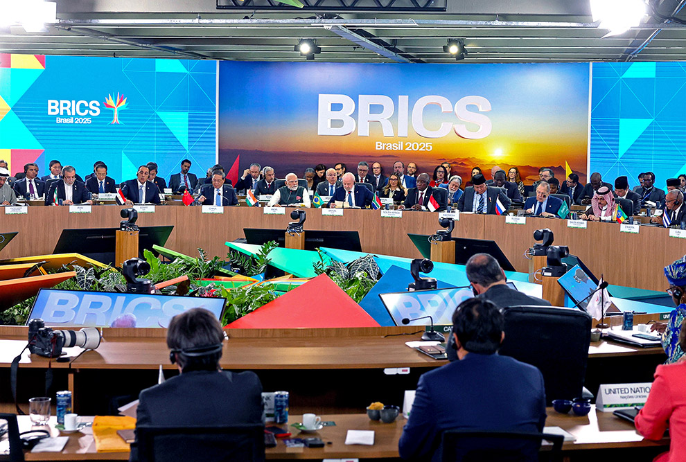 A concentração dos mecanismos de financiamento para mitigação e adaptação nos países ricos, onde existe uma infraestrutura mais capaz para suportar a mudança, também reforça as desigualdades ambientais e econômicas