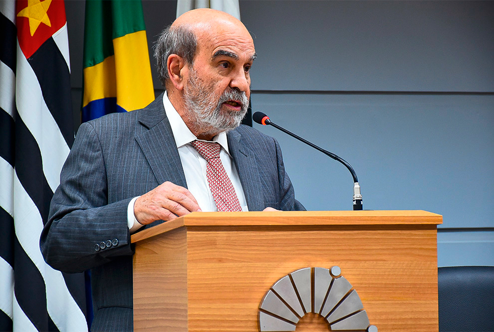 José Graziano: "estamos substituindo a carne pela salsicha"