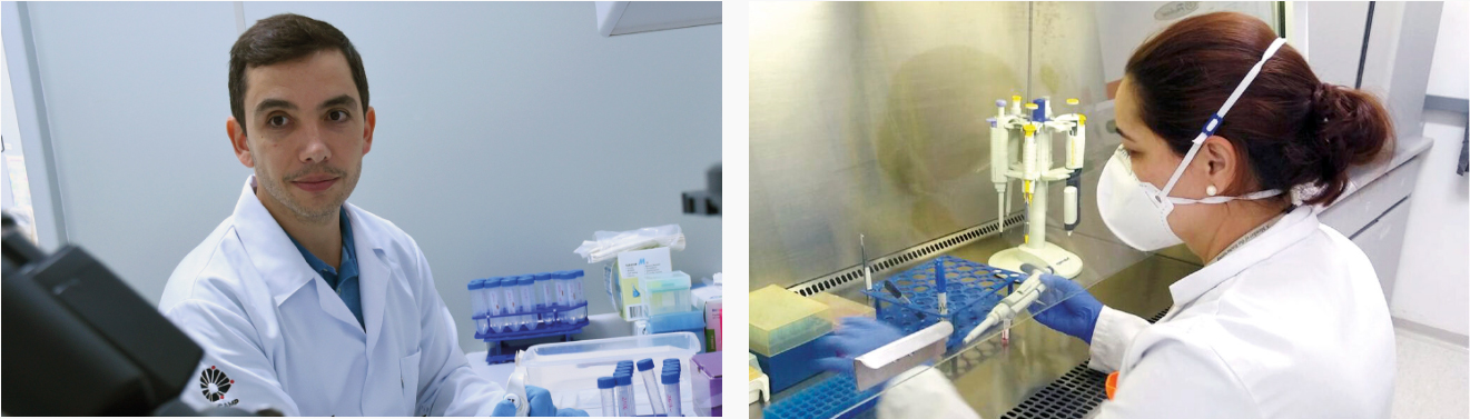 A imagem mostra duas pessoas em ambiente de laboratório:

À esquerda, um homem de jaleco branco olha para a câmera, com tubos de ensaio e materiais de pesquisa à sua frente.

À direita, uma mulher de jaleco e máscara trabalha com luvas e pipeta em uma cabine de segurança, manuseando amostras em tubos.

A cena transmite um contexto de pesquisa científica ou biomédica.