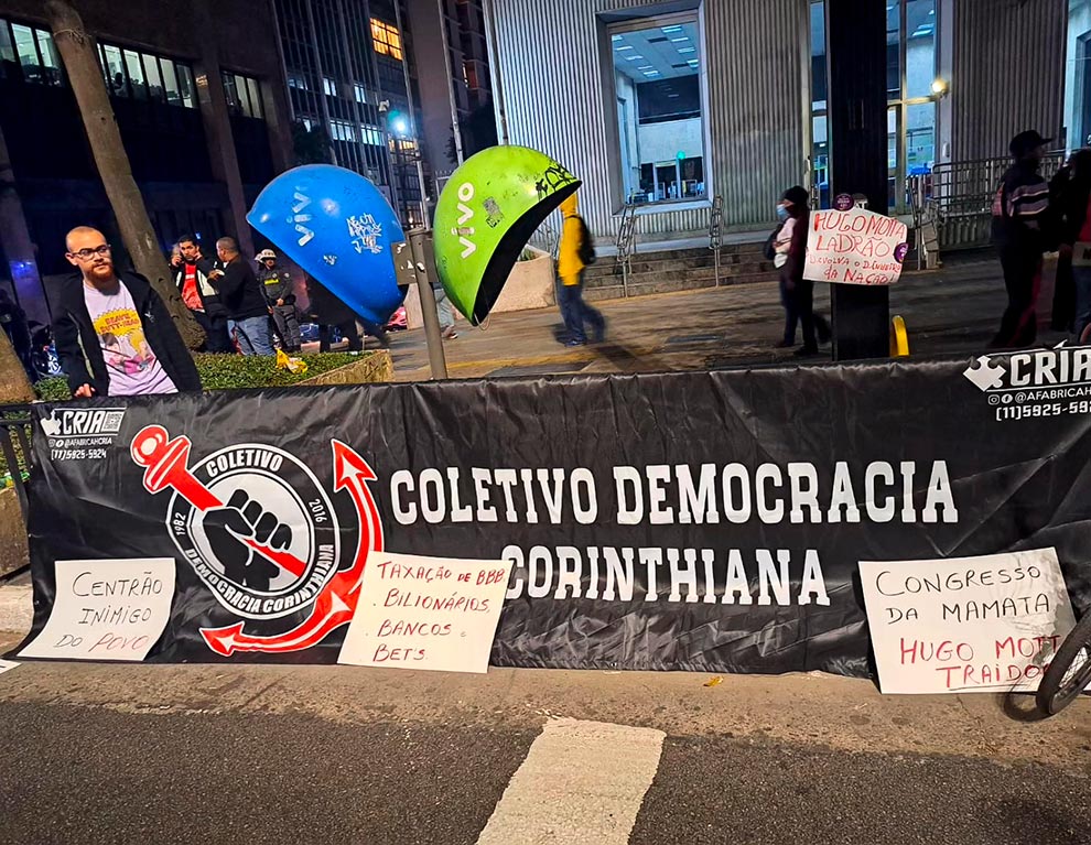 Campanhas realizadas pelo Coletivo Democracia Corinthiana, do Corinthians: atuação fora dos estádios