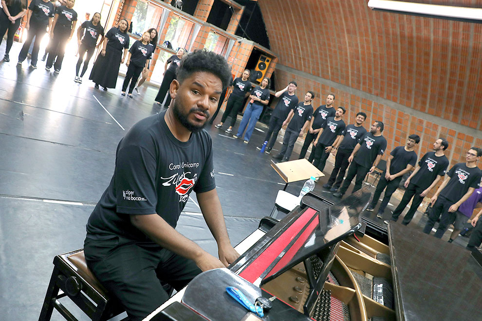 O preparador vocal do coral Weverton Silva: a vida mudou de direção