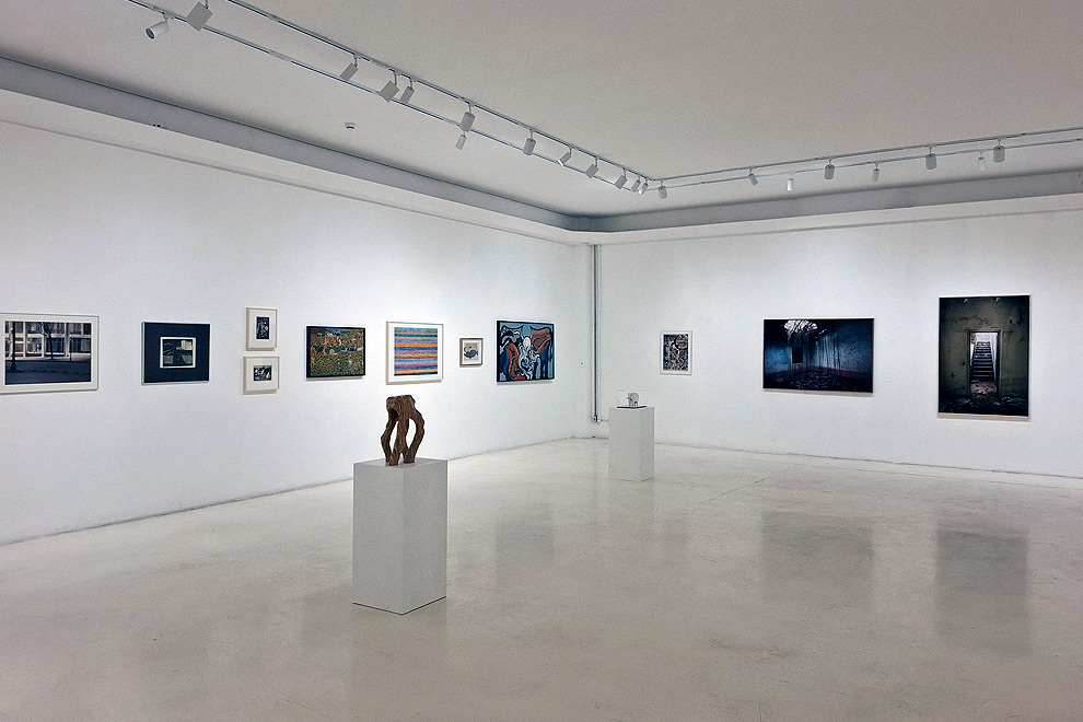 A mostra reúne cerca de 140 obras; um dos destaques da exposição são os trabalhos de mulheres que se tornaram grandes nomes da arte brasileira, que ainda davam seus primeiros passos, como Anna Maria Maiolino e Mira Schendel