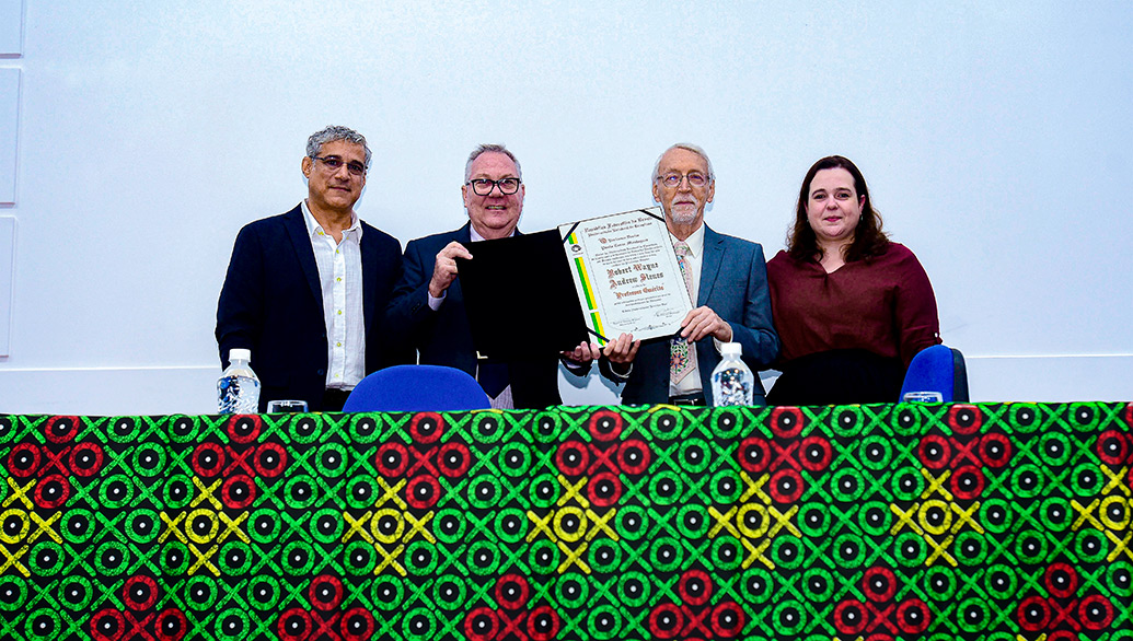 O mais recente professor emérito da Unicamp, Robert Slenes é referência no estudo da história social da escravidão 