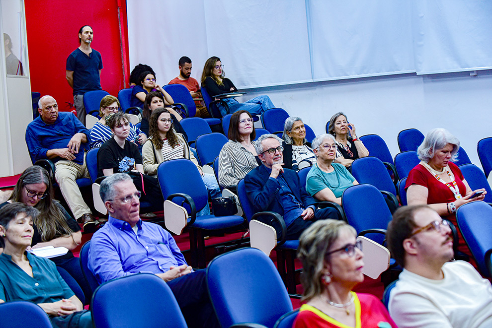 Cerimônia ocorreu no auditório do Instituto de Filosofia e Ciências Humanas