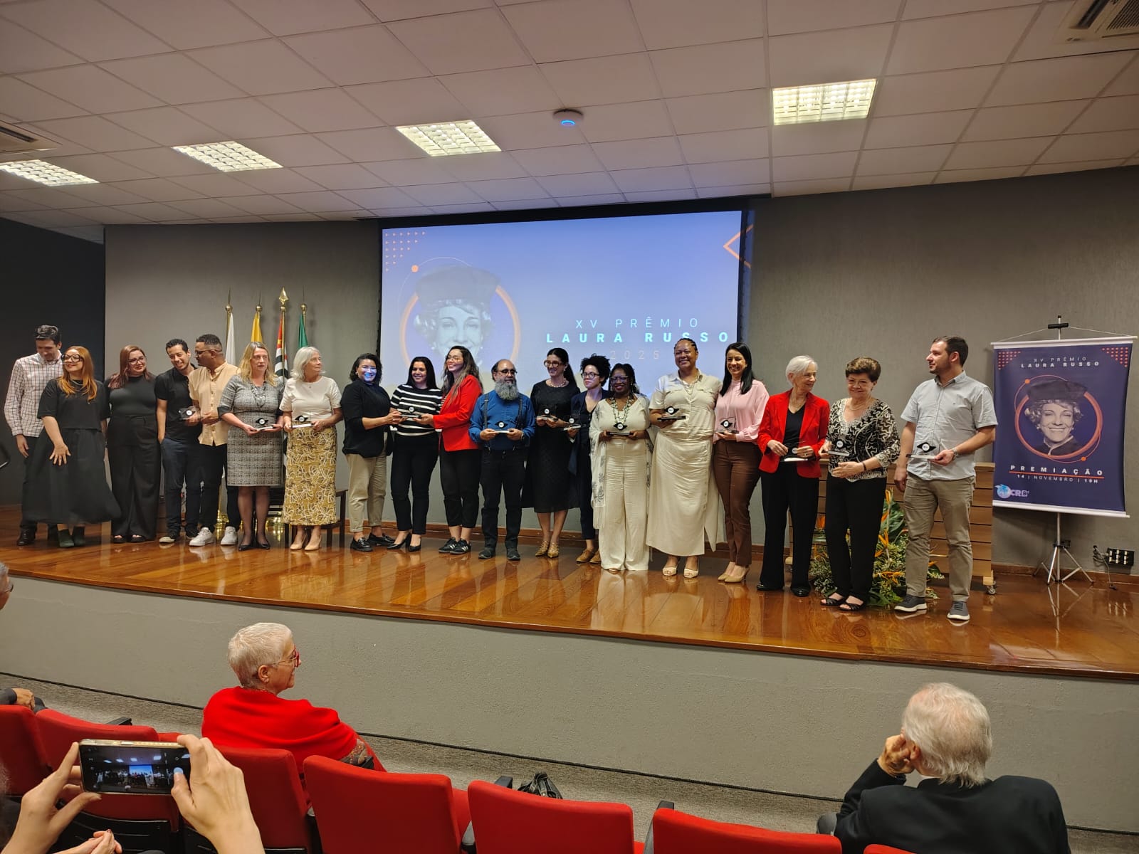 Os contemplados da 15º Prêmio Biblioteconomia Paulista “Laura Russo” 2025;